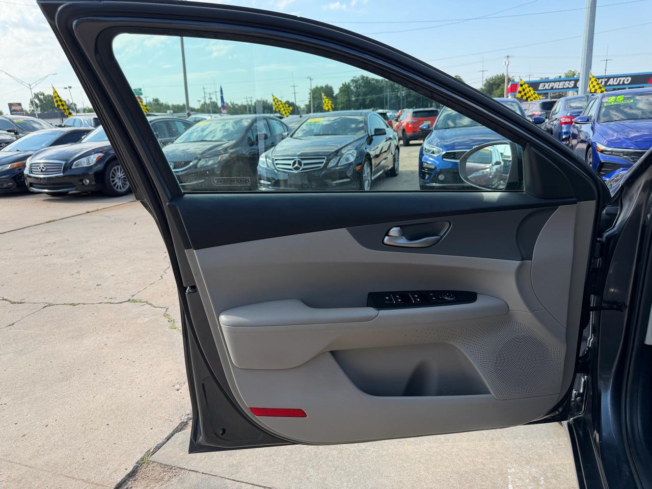 Kia Forte LXS IVT 2021
