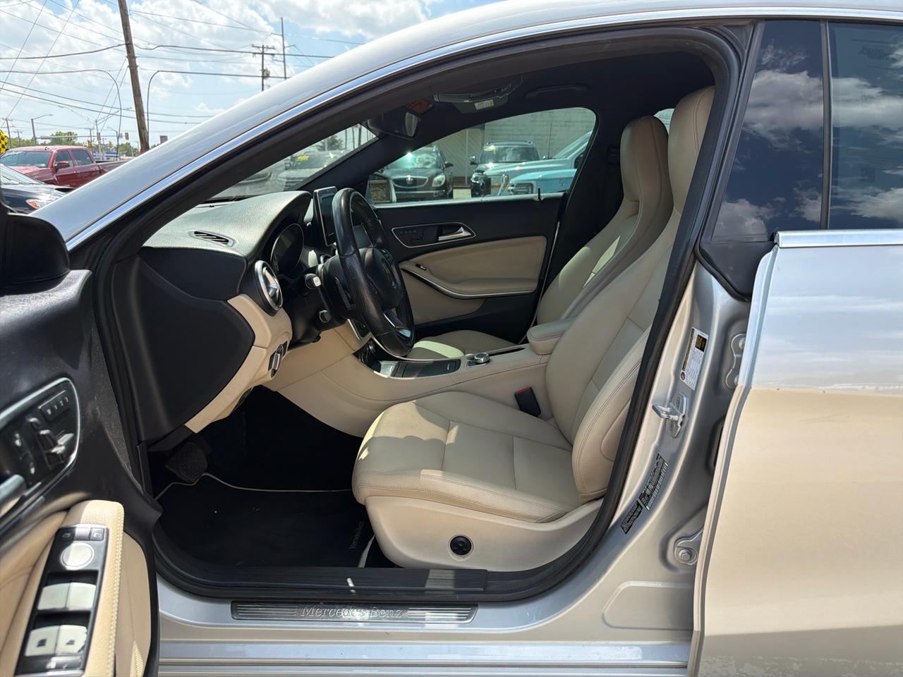 Mercedes-Benz CLA-Class 4dr Sdn CLA 250 4MATIC 2015