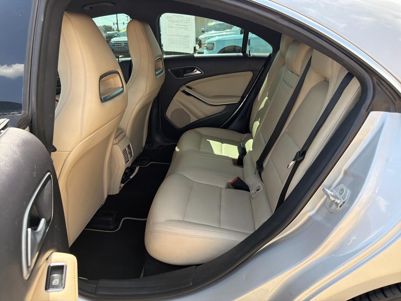 Mercedes-Benz CLA-Class 4dr Sdn CLA 250 4MATIC 2015
