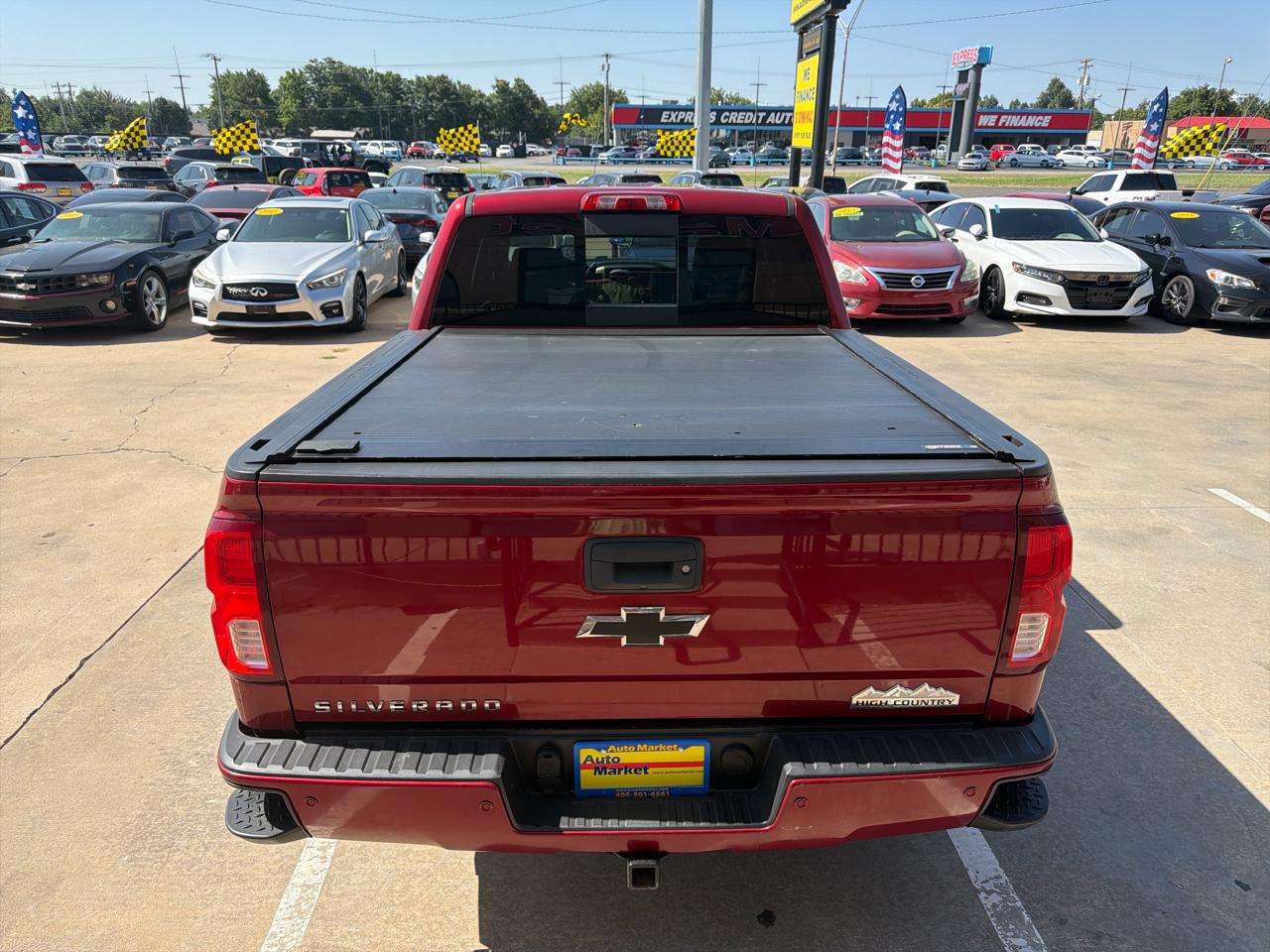 Chevrolet Silverado 1500 4WD Crew Cab 143.5" LT w/2LT 2017