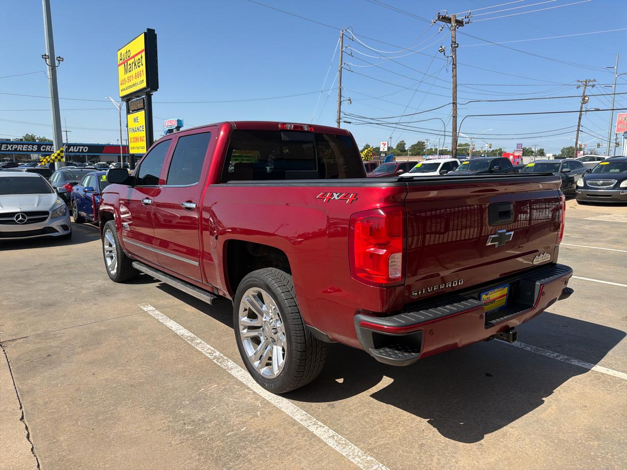 Chevrolet Silverado 1500 4WD Crew Cab 143.5" LT w/2LT 2017
