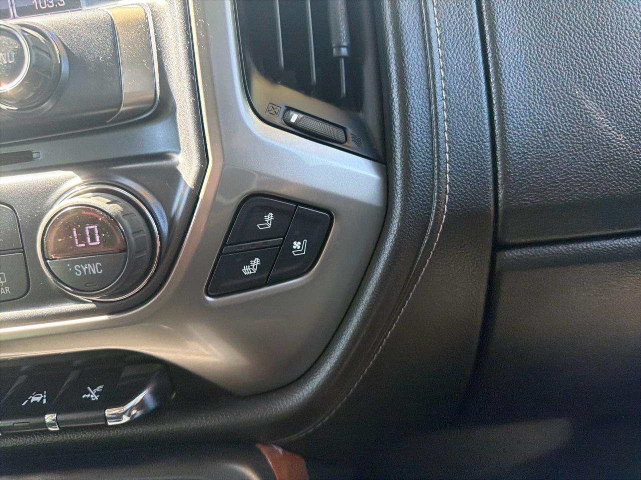 Chevrolet Silverado 1500 4WD Crew Cab 143.5" LT w/2LT 2017