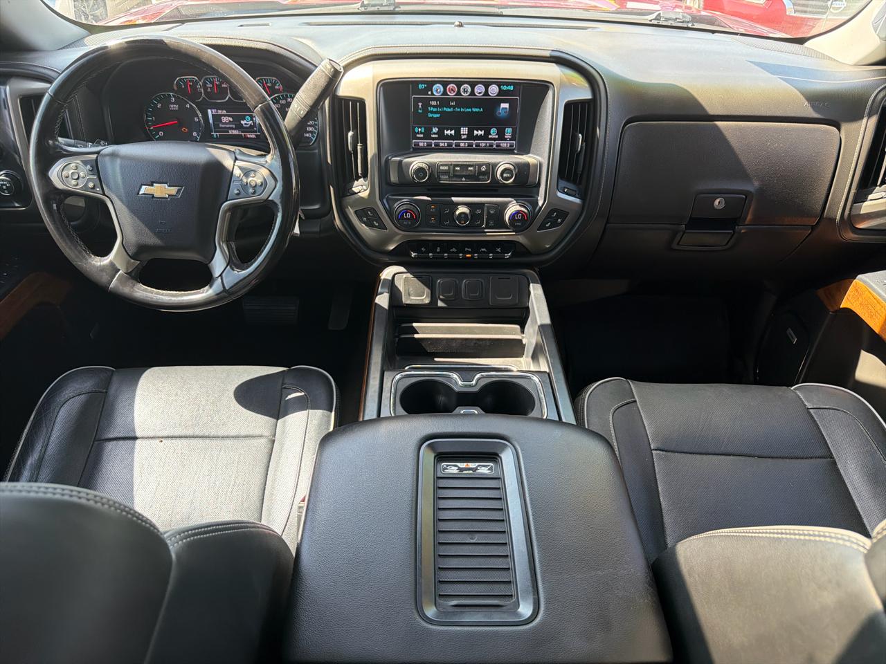 Chevrolet Silverado 1500 4WD Crew Cab 143.5" LT w/2LT 2017