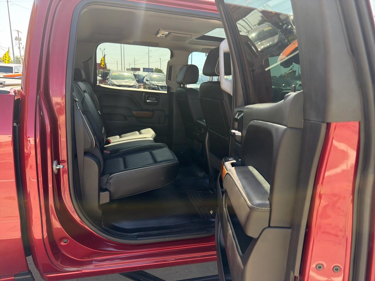 Chevrolet Silverado 1500 4WD Crew Cab 143.5" LT w/2LT 2017