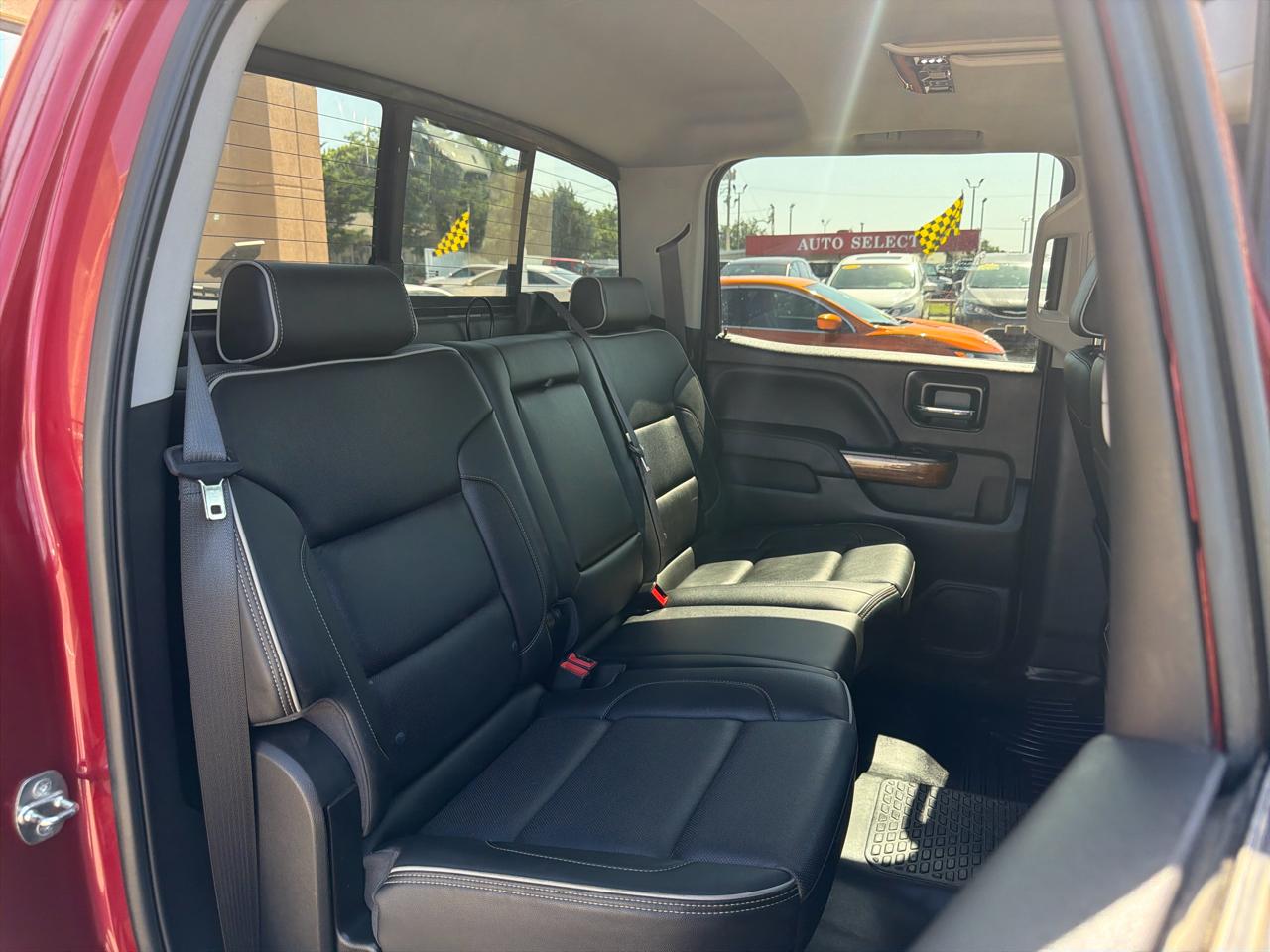 Chevrolet Silverado 1500 4WD Crew Cab 143.5" LT w/2LT 2017