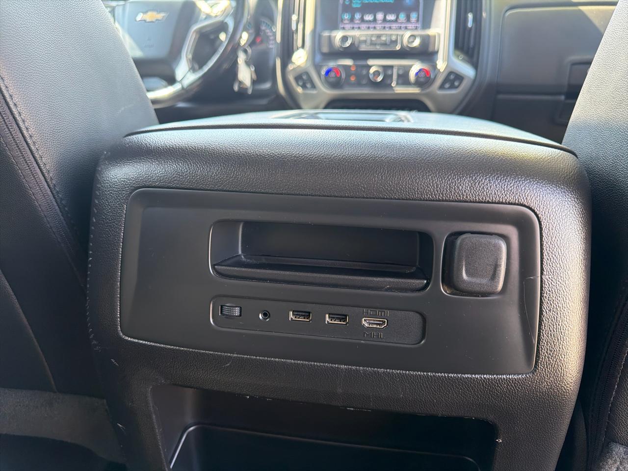 Chevrolet Silverado 1500 4WD Crew Cab 143.5" LT w/2LT 2017
