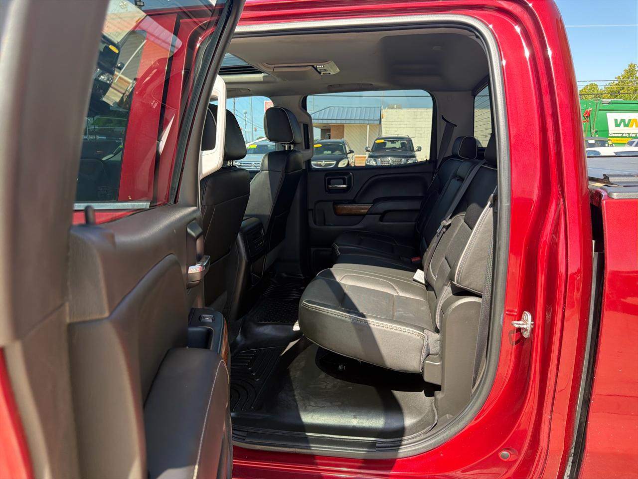Chevrolet Silverado 1500 4WD Crew Cab 143.5" LT w/2LT 2017