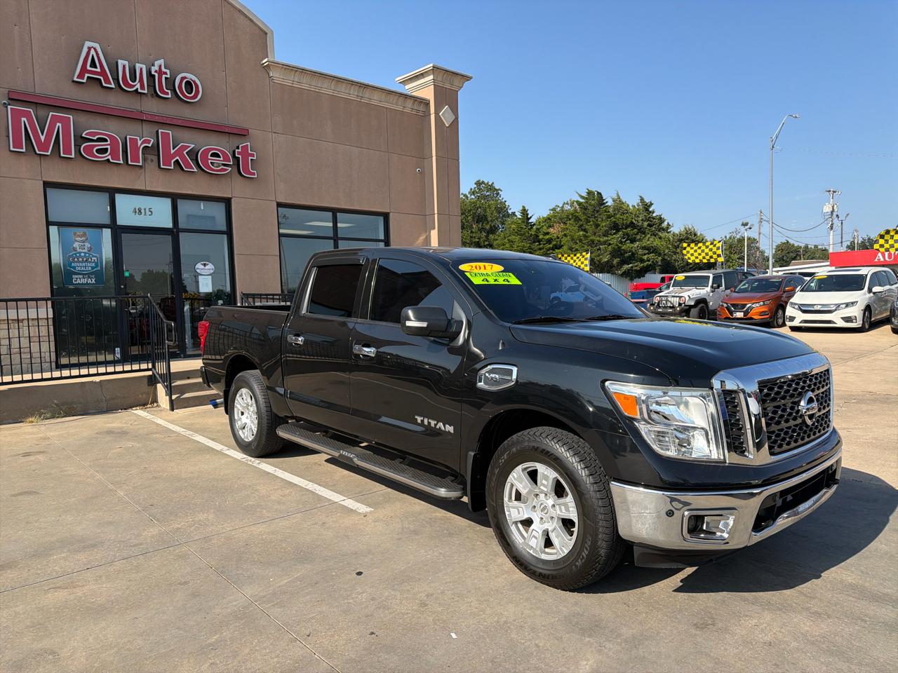 Nissan Titan 4x4 Crew Cab SV 2017