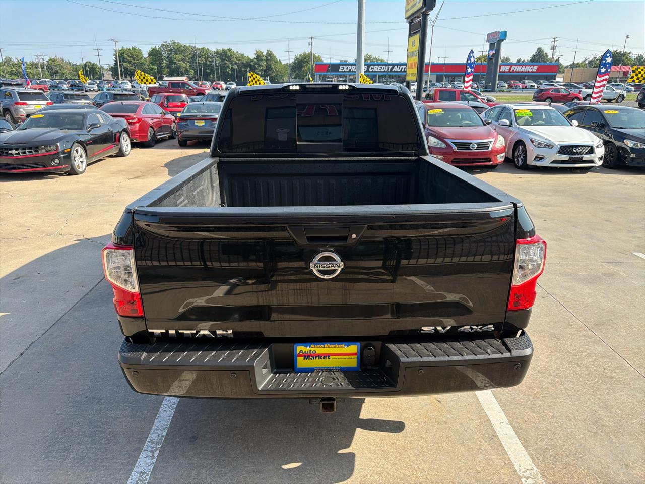 Nissan Titan 4x4 Crew Cab SV 2017