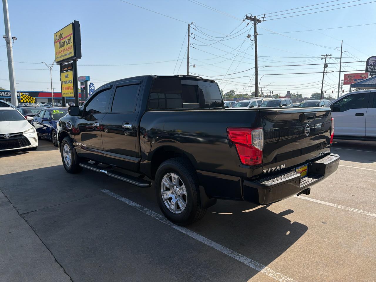Nissan Titan 4x4 Crew Cab SV 2017