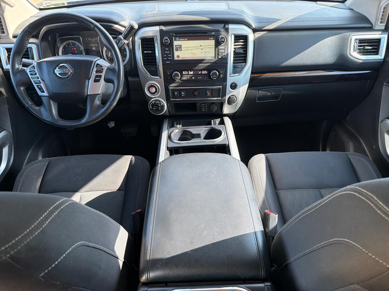 Nissan Titan 4x4 Crew Cab SV 2017