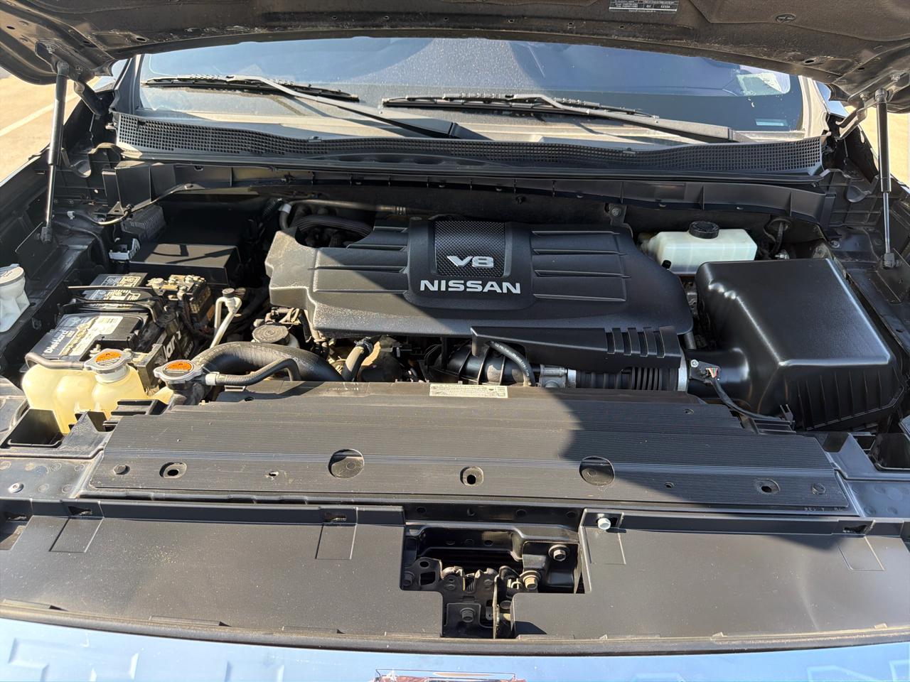 Nissan Titan 4x4 Crew Cab SV 2017