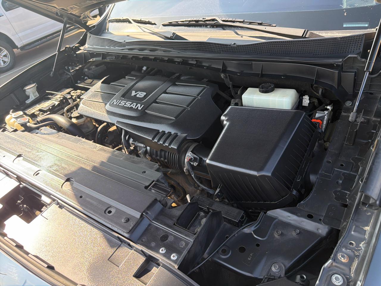 Nissan Titan 4x4 Crew Cab SV 2017