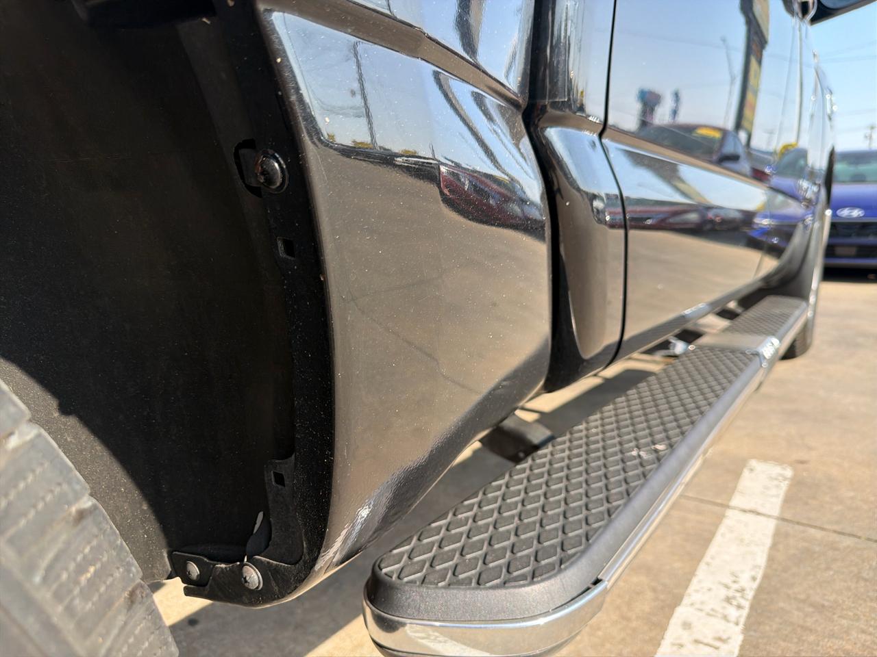 Nissan Titan 4x4 Crew Cab SV 2017