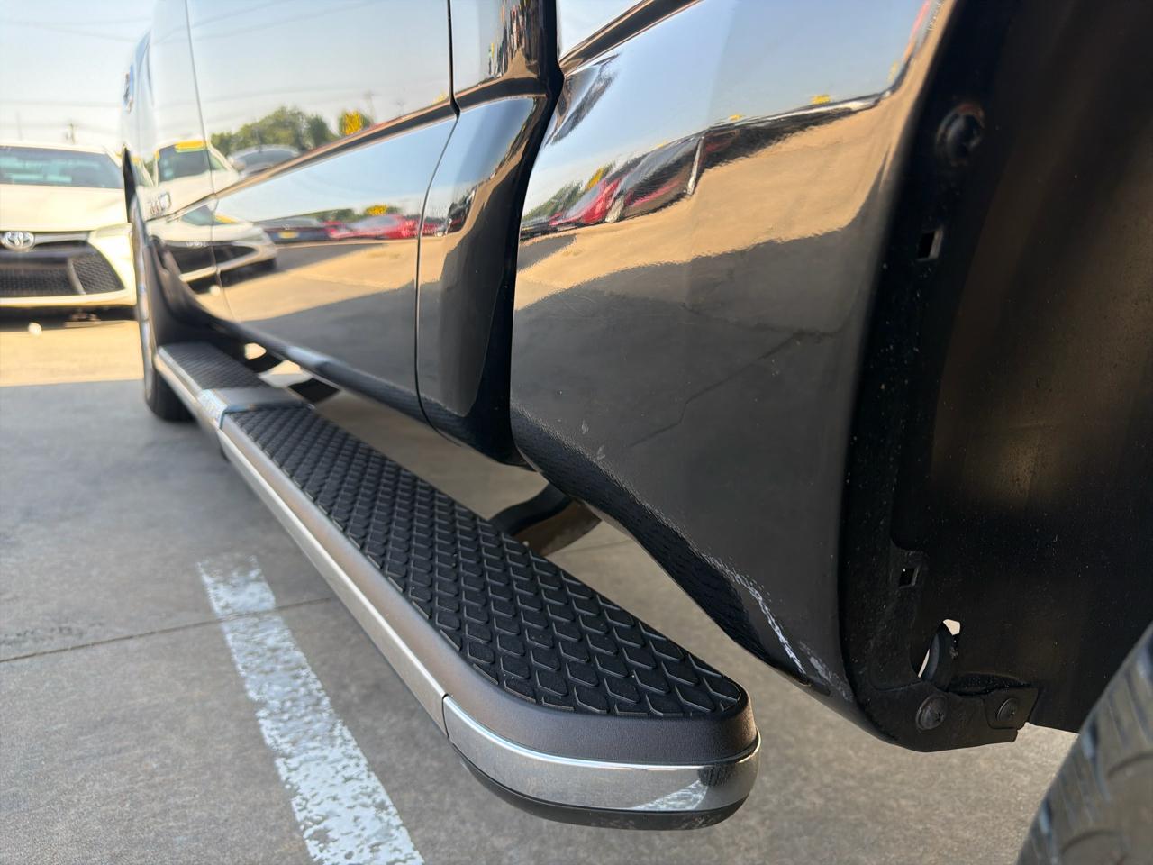 Nissan Titan 4x4 Crew Cab SV 2017
