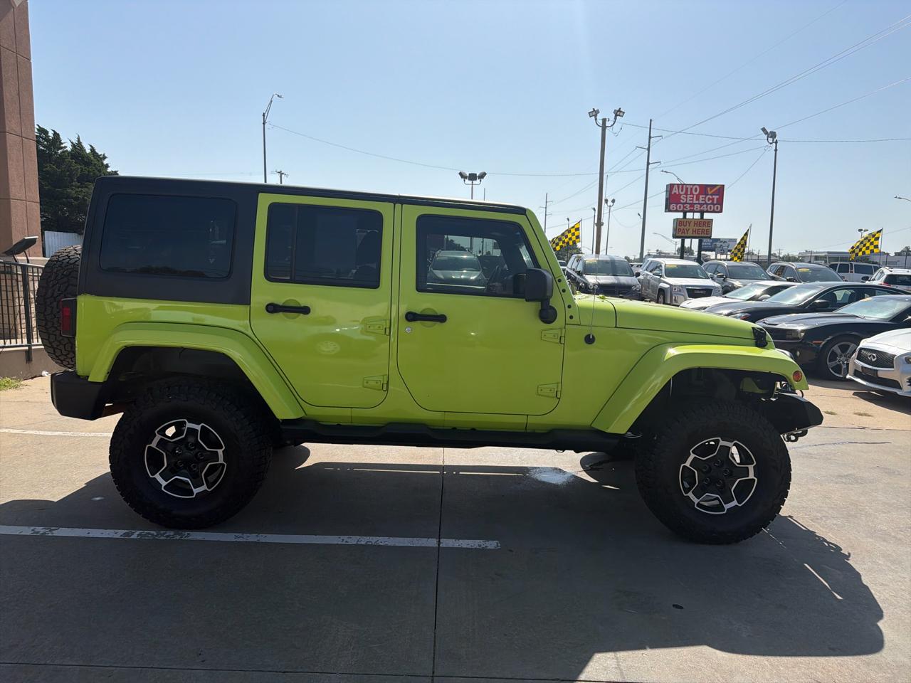 Jeep Wrangler Unlimited 4WD 4dr Sahara 2016
