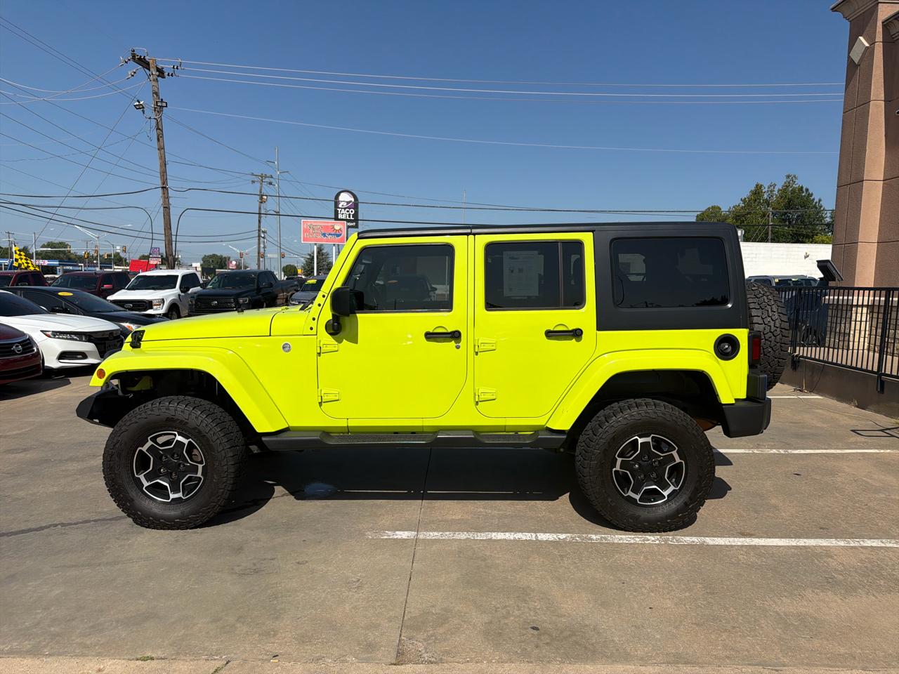 Jeep Wrangler Unlimited 4WD 4dr Sahara 2016