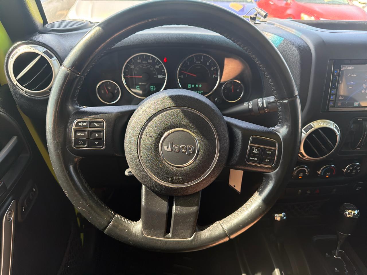 Jeep Wrangler Unlimited 4WD 4dr Sahara 2016