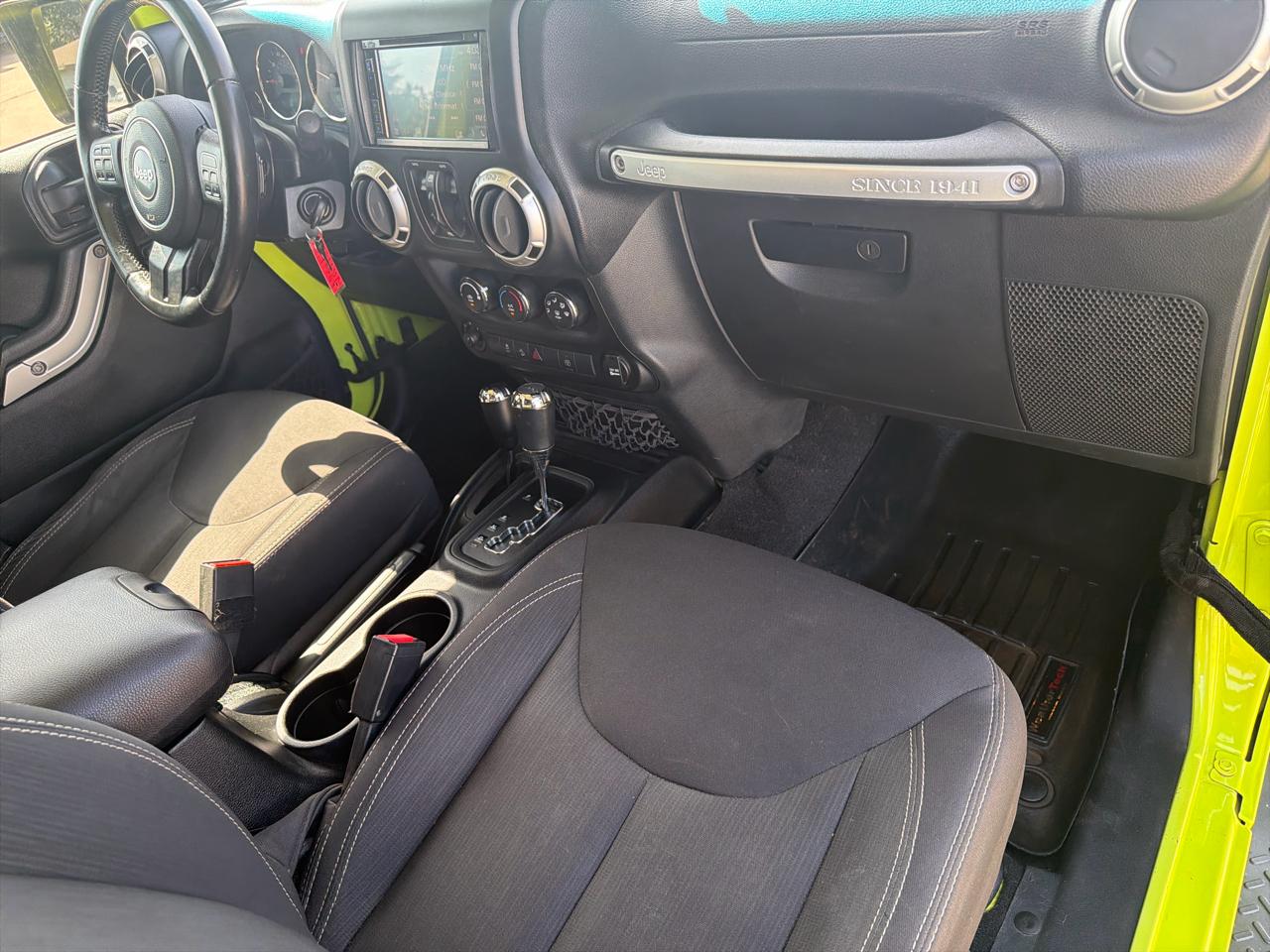 Jeep Wrangler Unlimited 4WD 4dr Sahara 2016