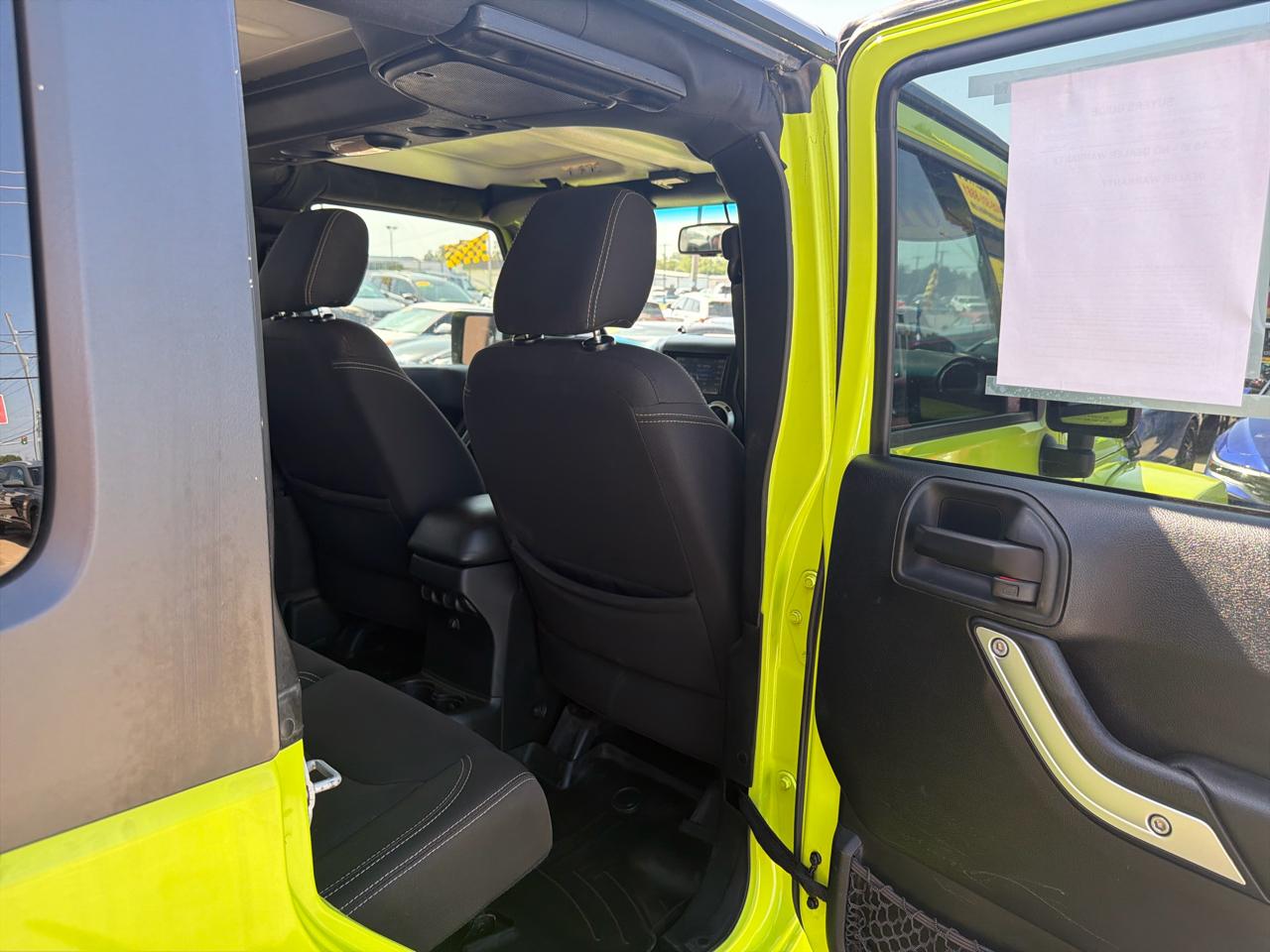 Jeep Wrangler Unlimited 4WD 4dr Sahara 2016