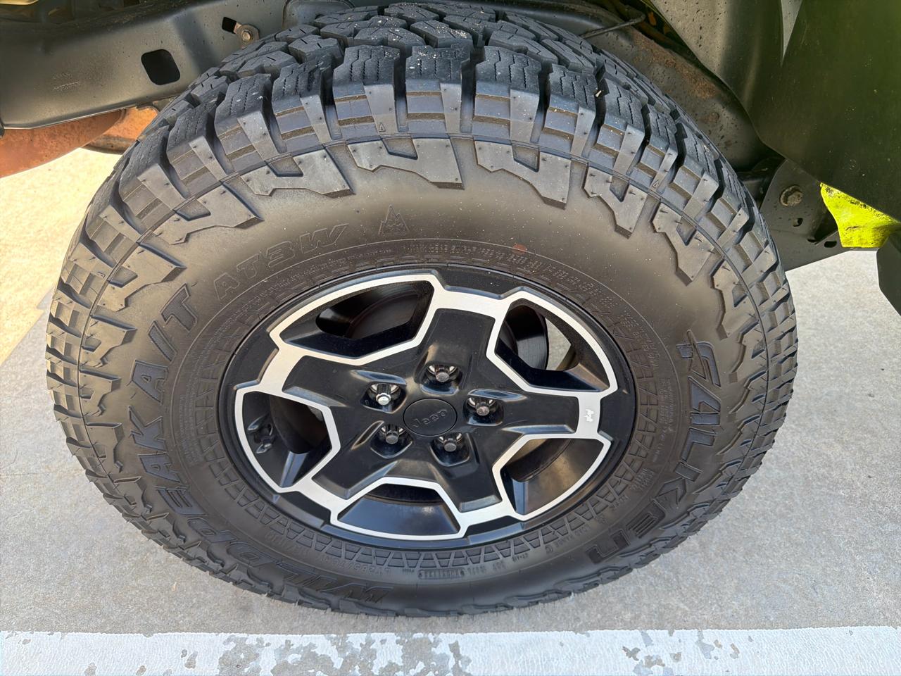 Jeep Wrangler Unlimited 4WD 4dr Sahara 2016