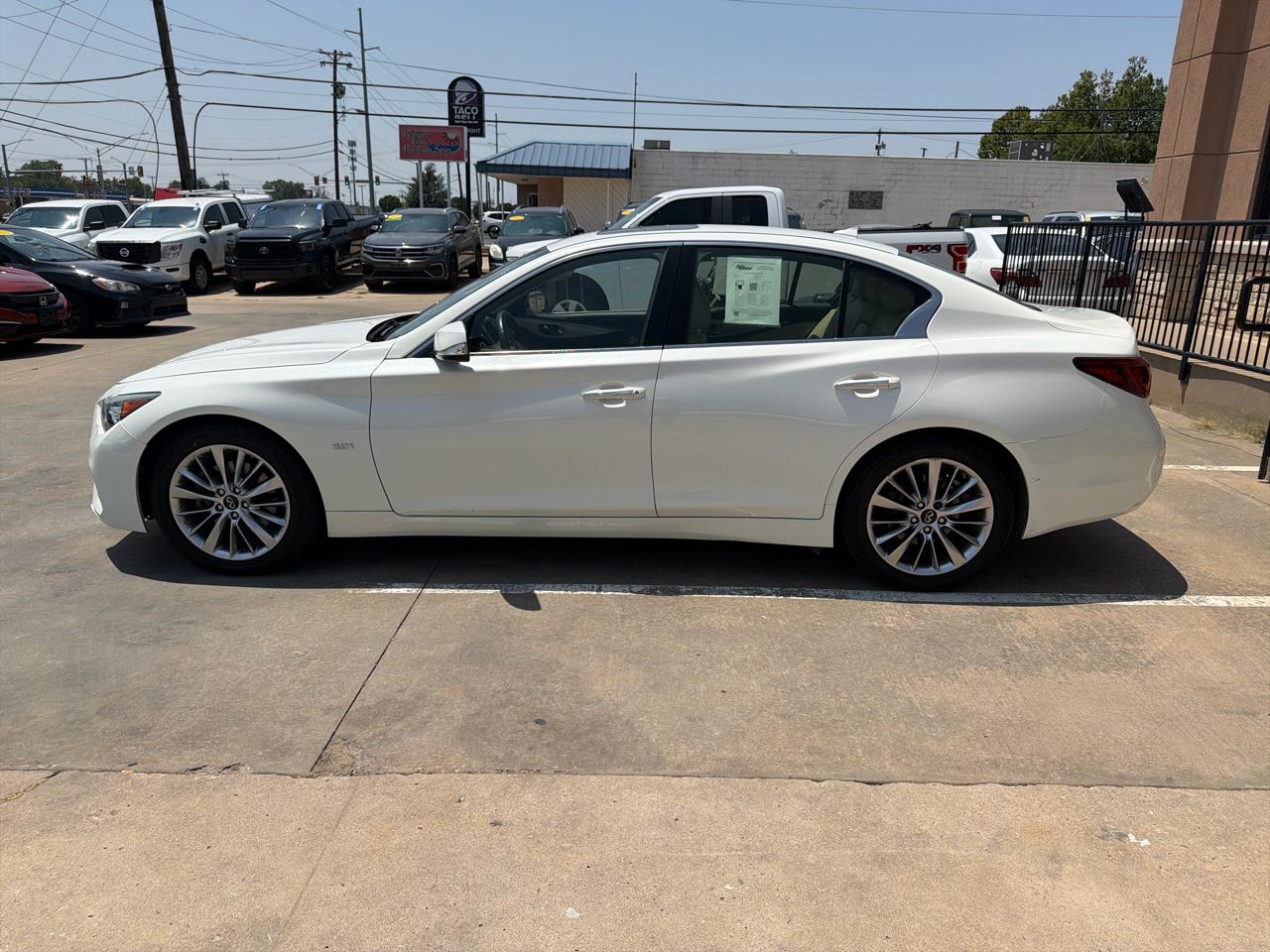 Infiniti Q50 3.0t LUXE RWD 2020
