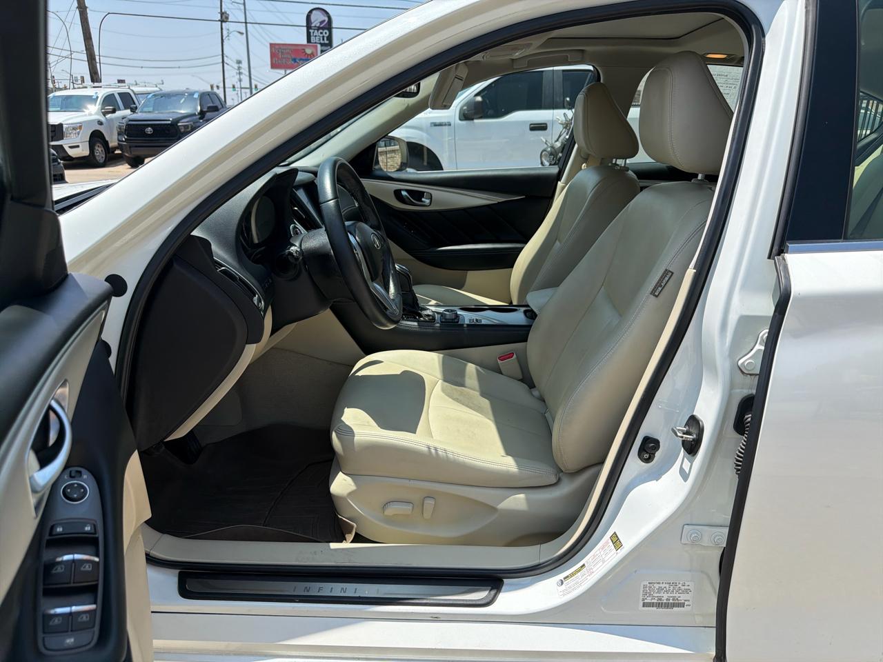 Infiniti Q50 3.0t LUXE RWD 2020