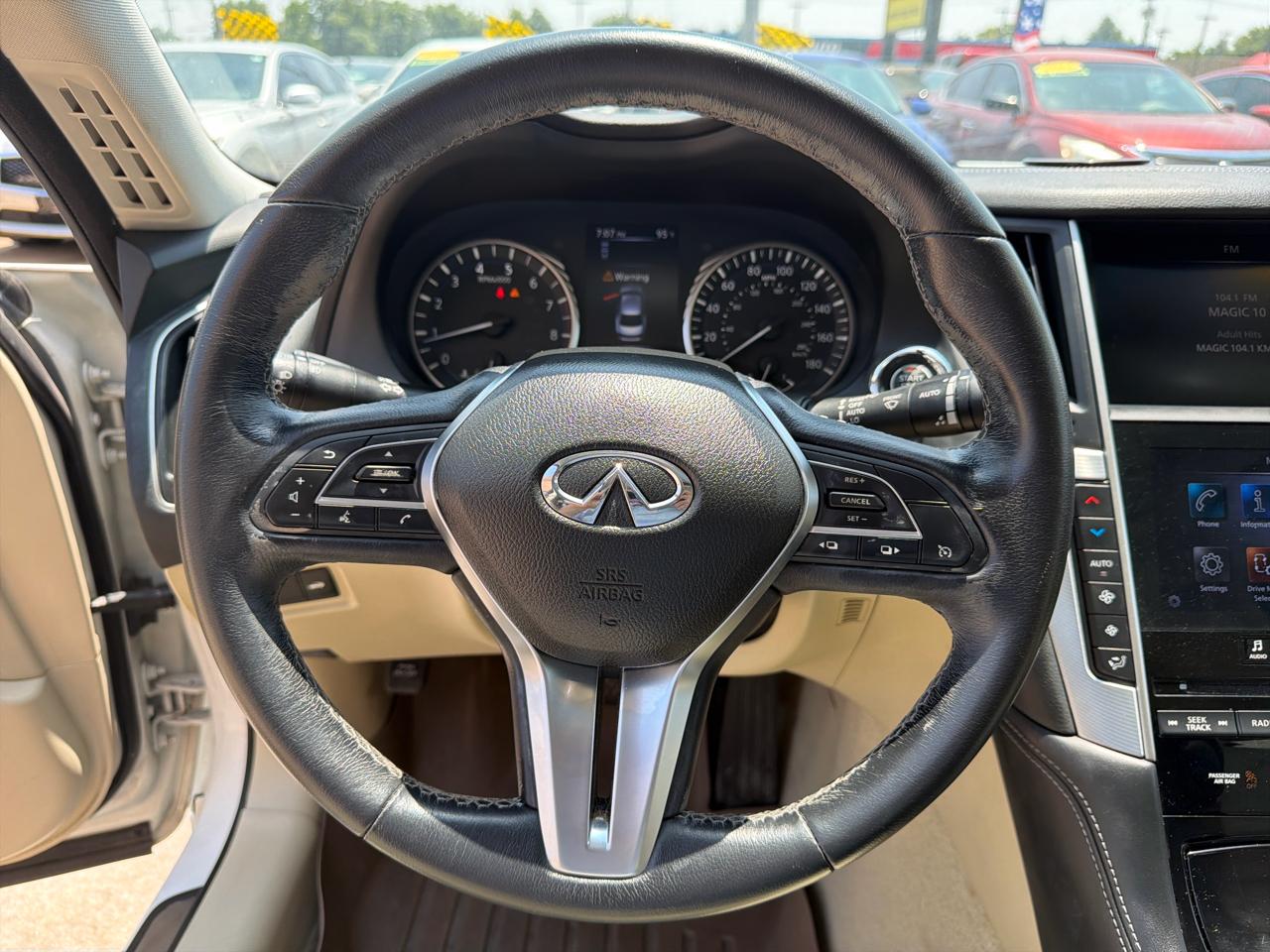 Infiniti Q50 3.0t LUXE RWD 2020