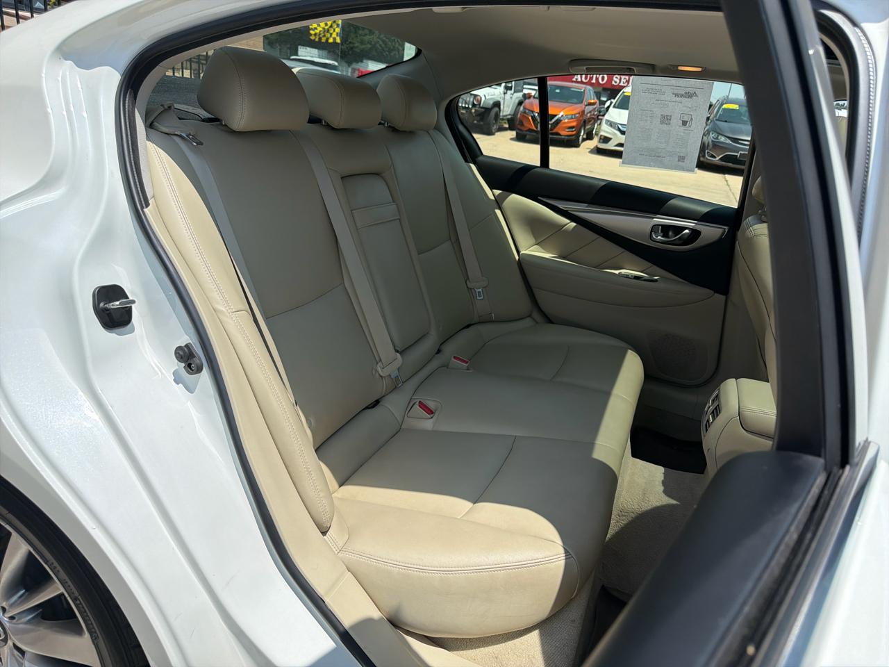 Infiniti Q50 3.0t LUXE RWD 2020