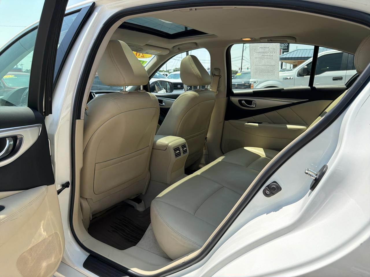 Infiniti Q50 3.0t LUXE RWD 2020