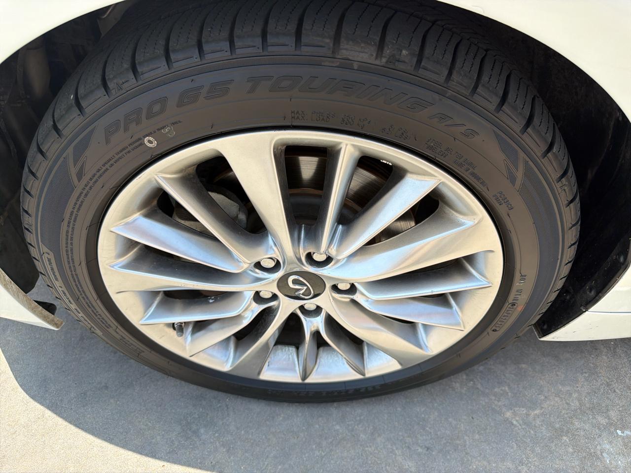 Infiniti Q50 3.0t LUXE RWD 2020