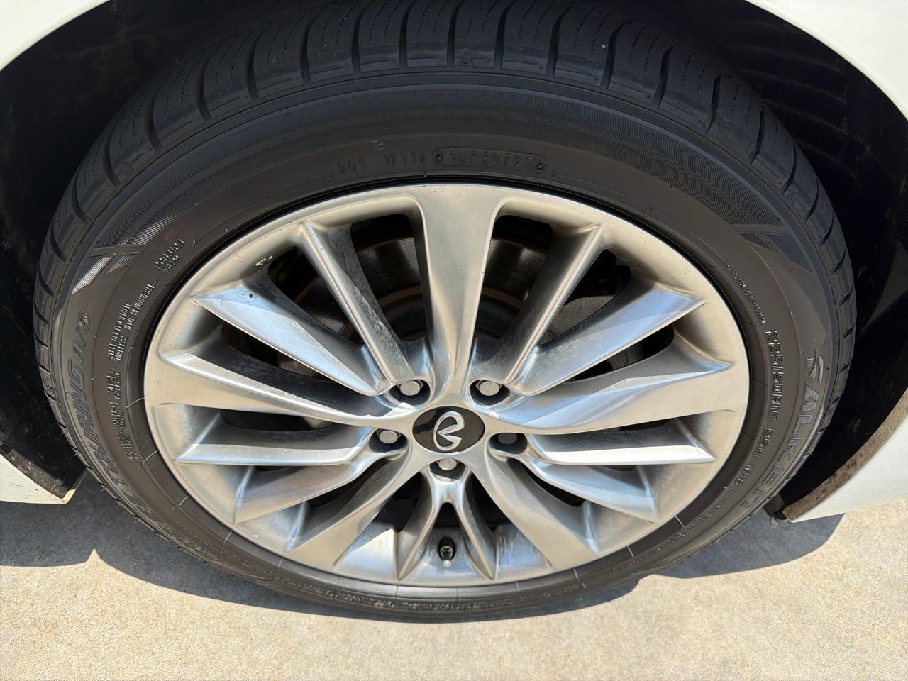 Infiniti Q50 3.0t LUXE RWD 2020