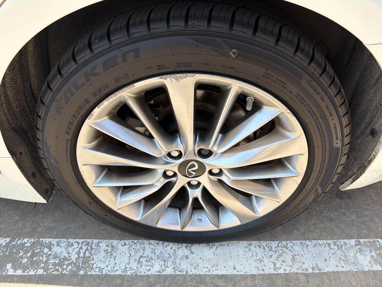 Infiniti Q50 3.0t LUXE RWD 2020