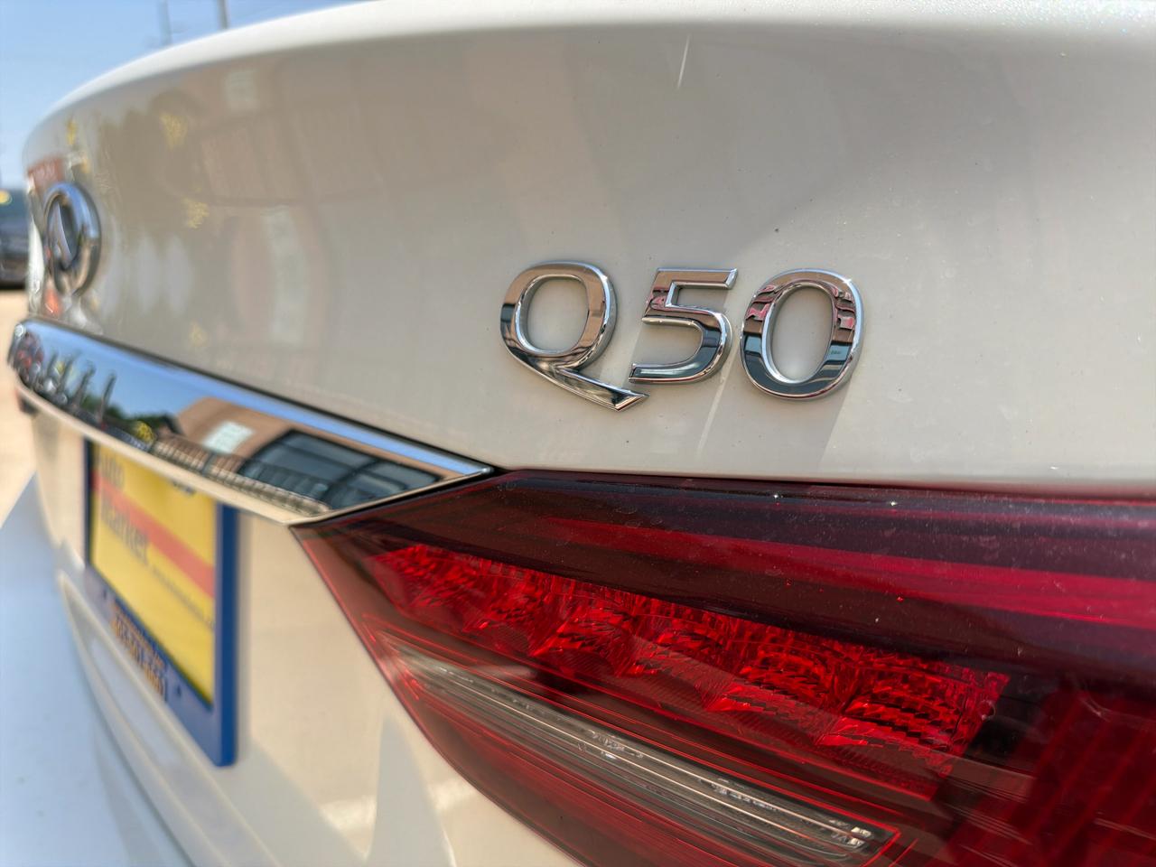 Infiniti Q50 3.0t LUXE RWD 2020