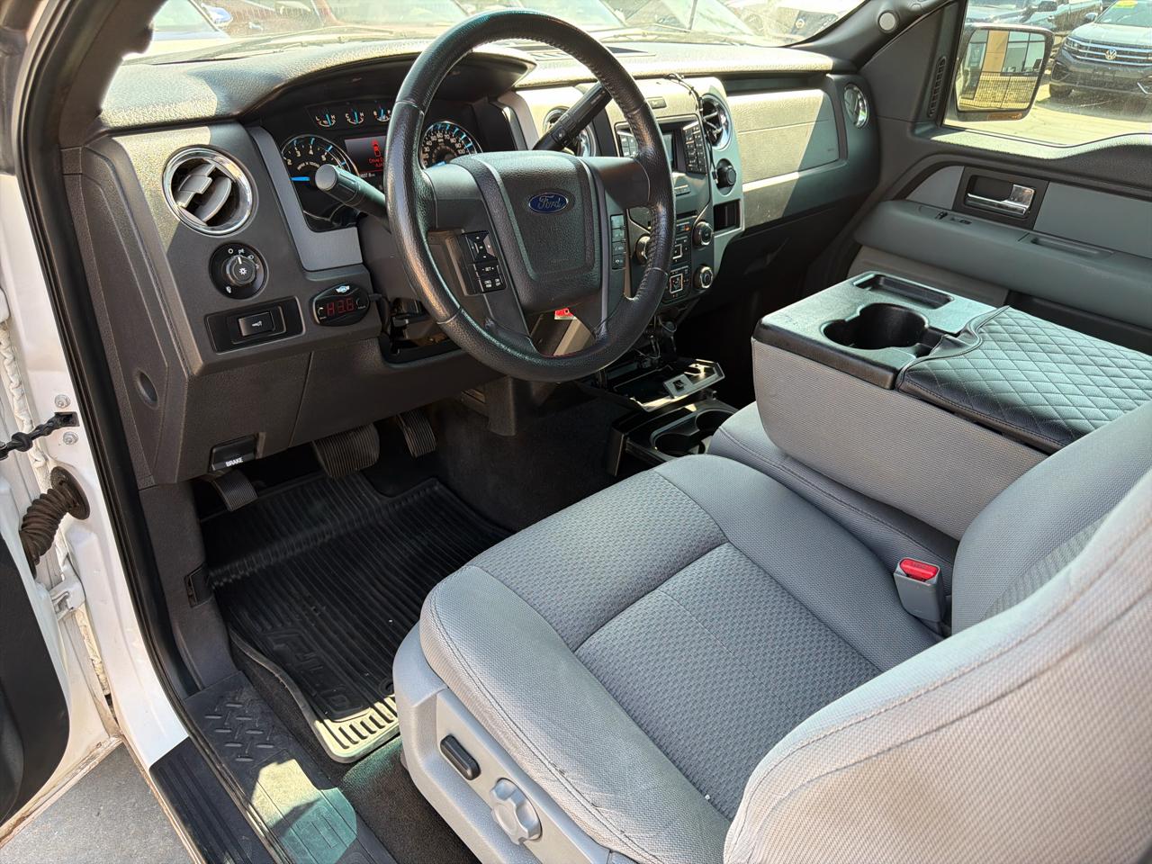 Ford F-150 4WD SuperCrew 145" XLT 2013
