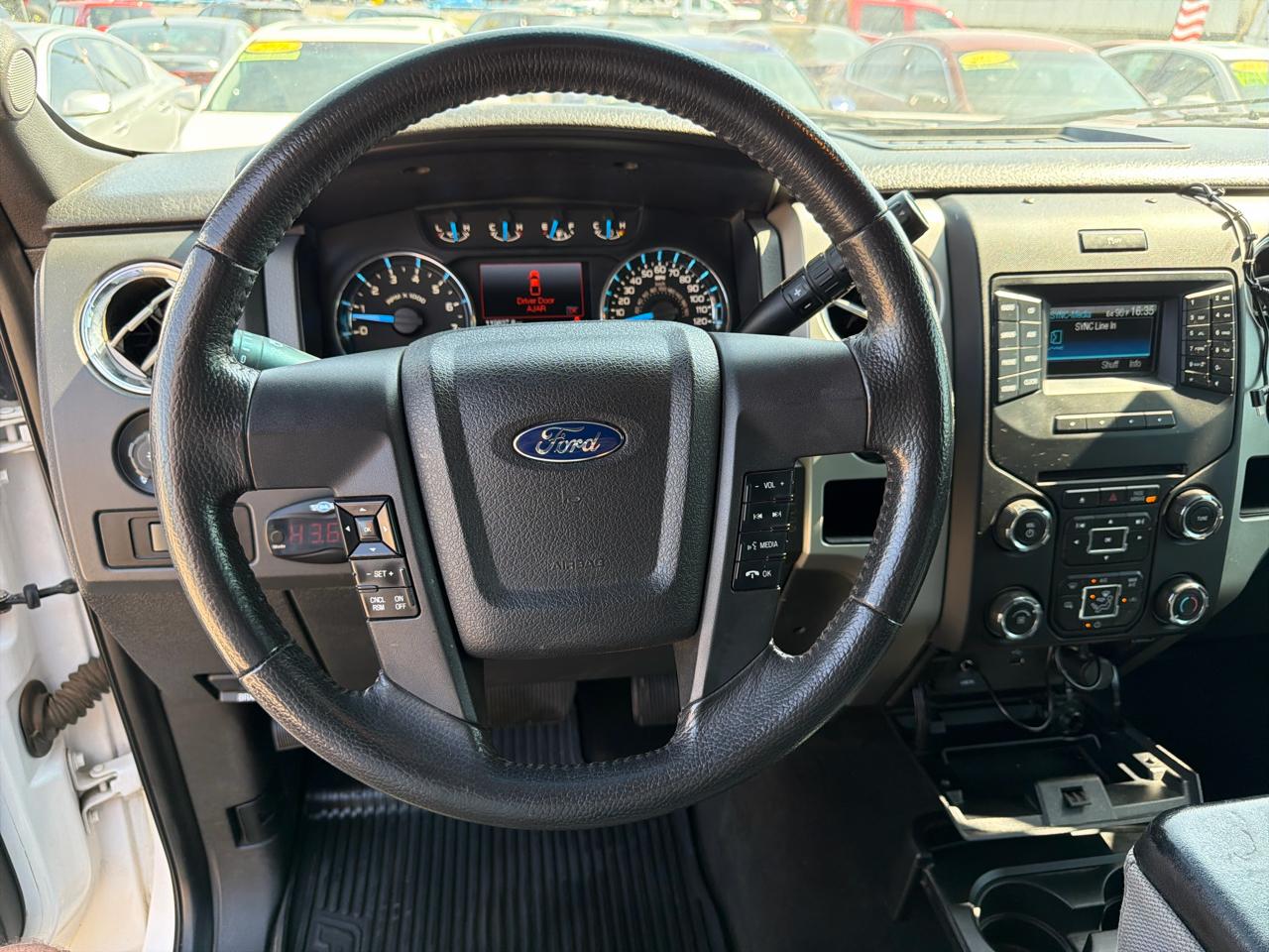 Ford F-150 4WD SuperCrew 145" XLT 2013