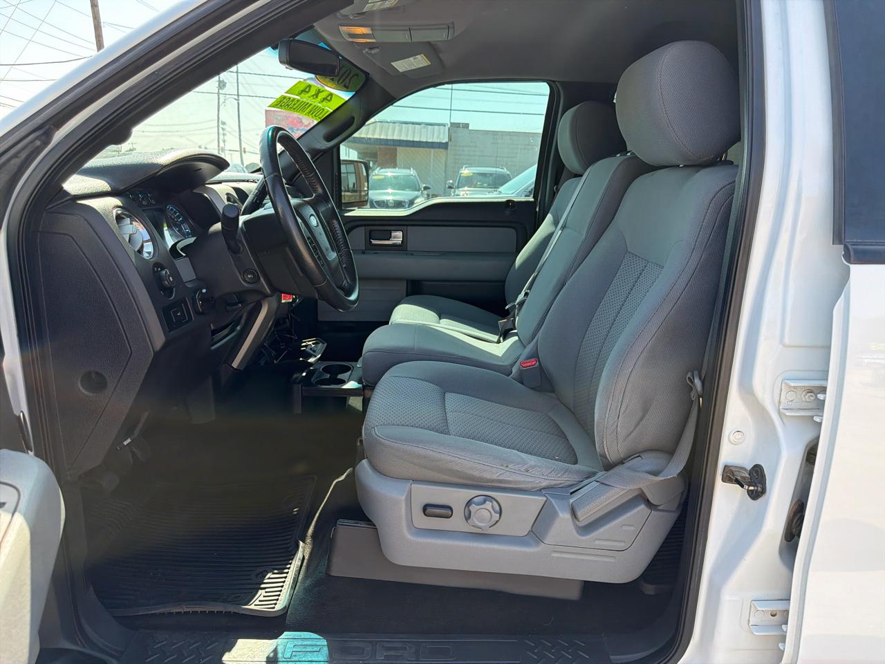Ford F-150 4WD SuperCrew 145" XLT 2013