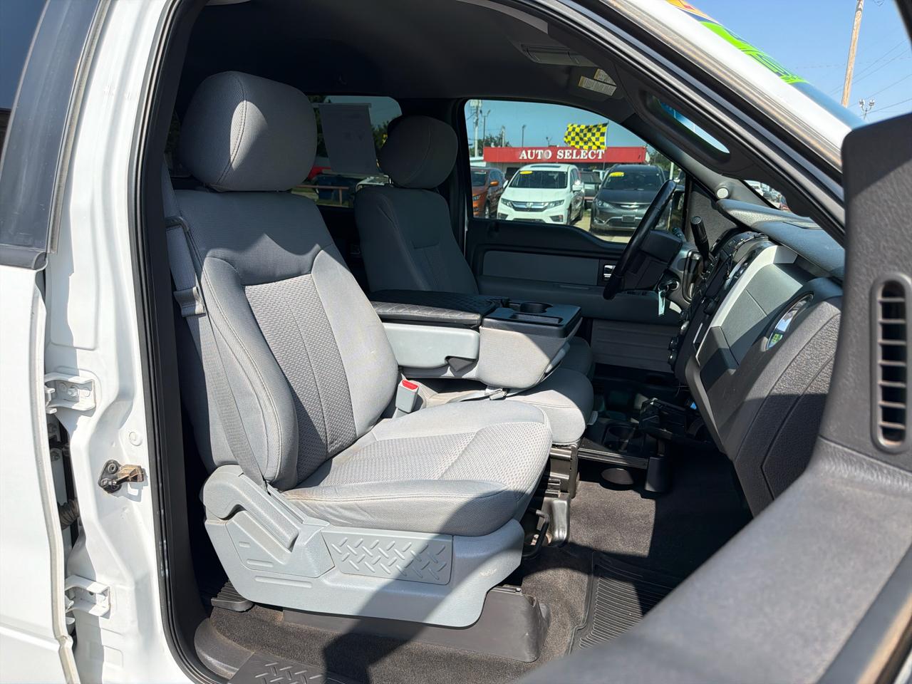 Ford F-150 4WD SuperCrew 145" XLT 2013