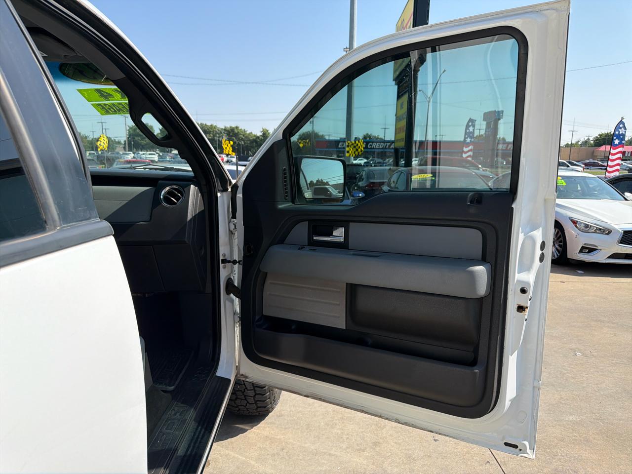 Ford F-150 4WD SuperCrew 145" XLT 2013