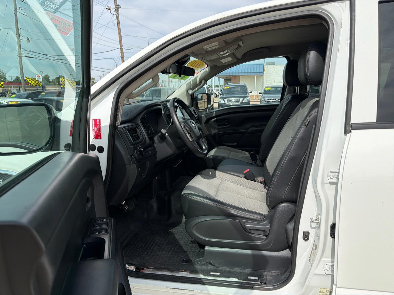 Nissan Titan XD 4x4 Crew Cab S 2021