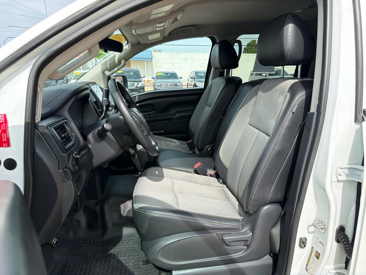 Nissan Titan XD 4x4 Crew Cab S 2021