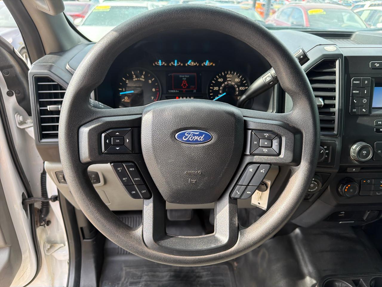 Ford F-150 Lariat 4WD SuperCab 8' Box 2018