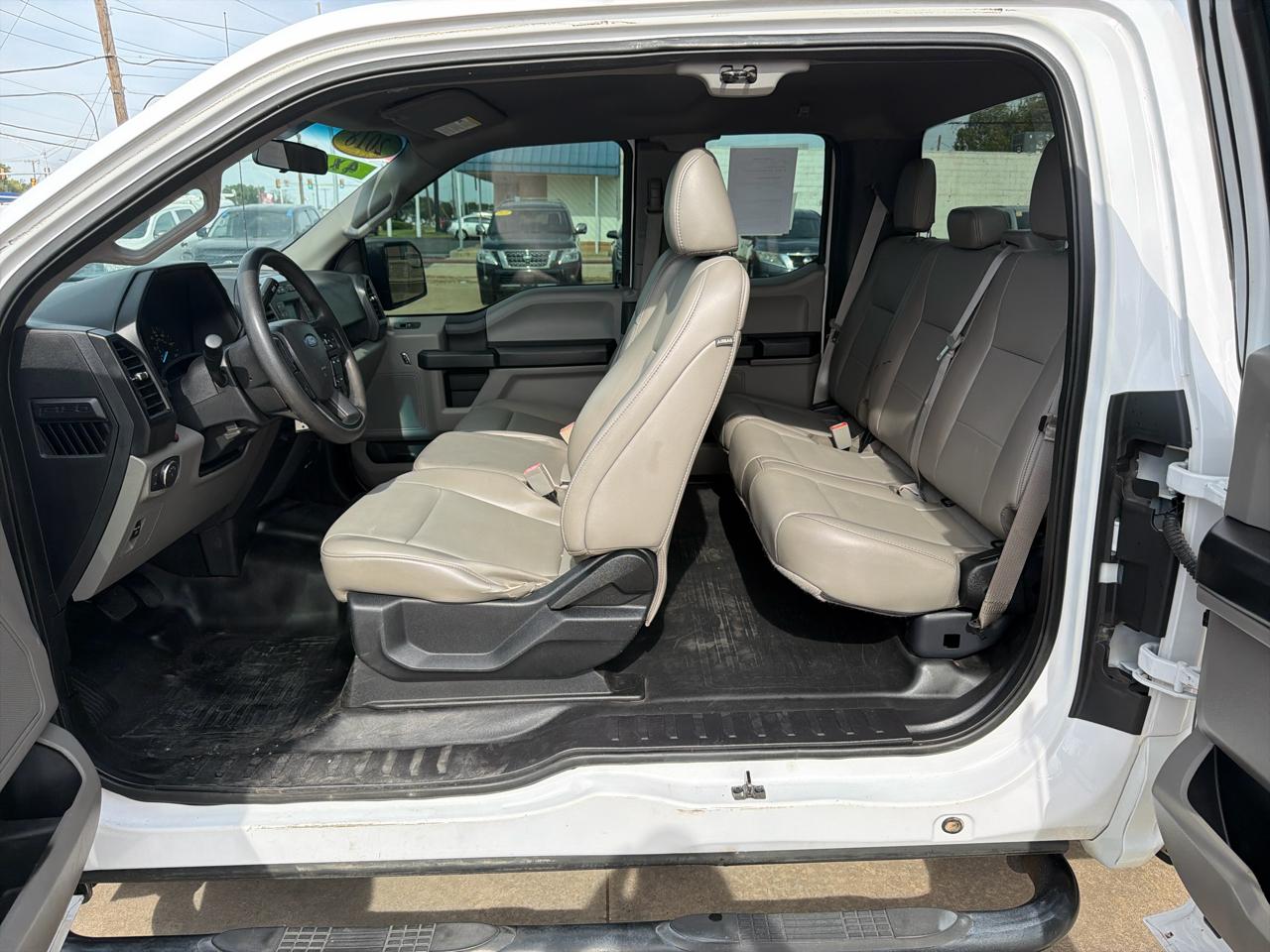 Ford F-150 Lariat 4WD SuperCab 8' Box 2018