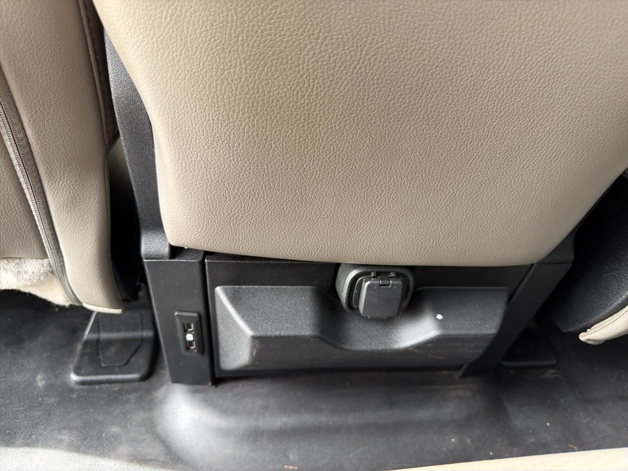Ford F-150 Lariat 4WD SuperCab 8' Box 2018