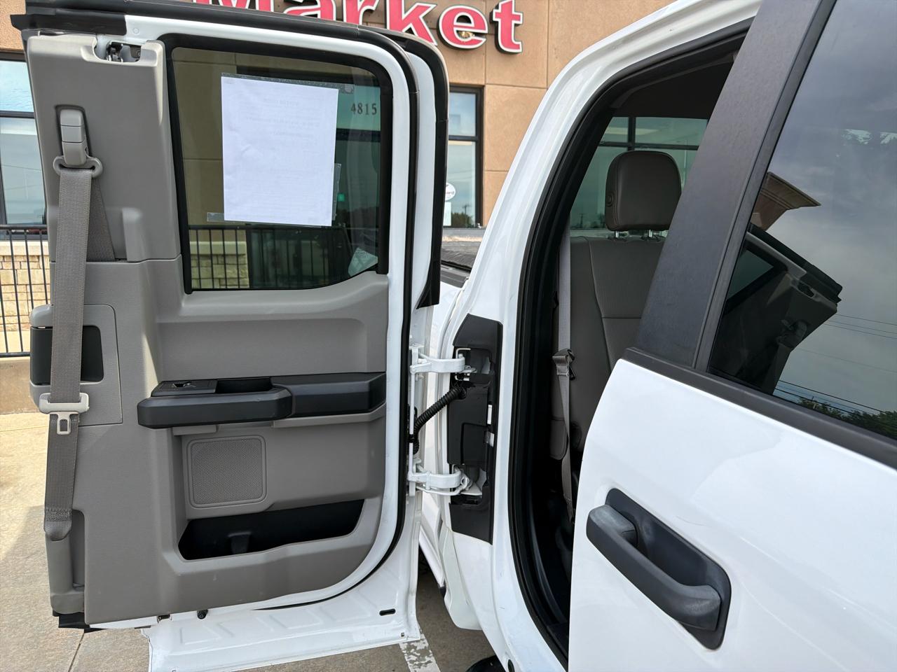 Ford F-150 Lariat 4WD SuperCab 8' Box 2018