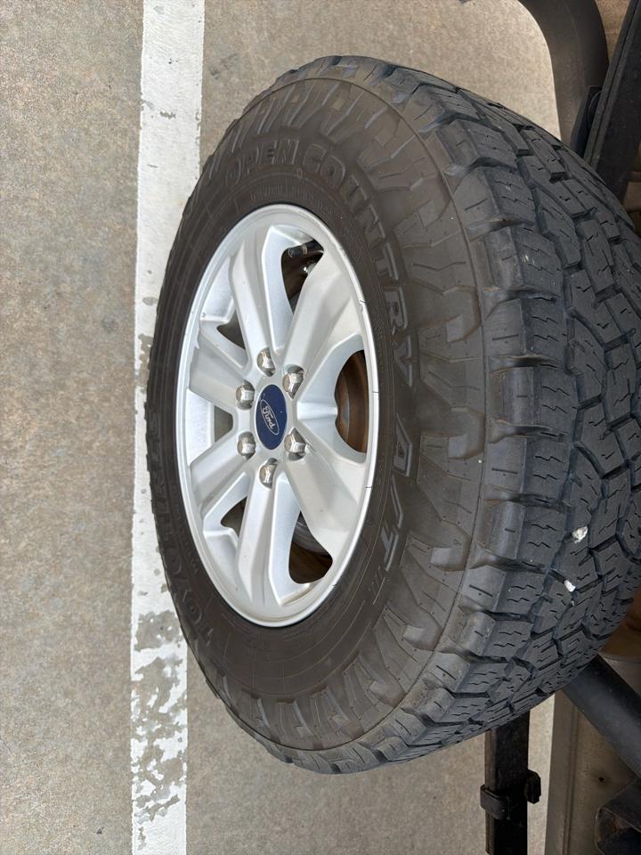 Ford F-150 Lariat 4WD SuperCab 8' Box 2018