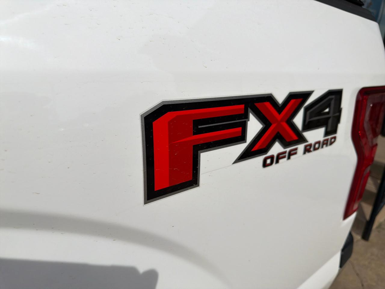 Ford F-150 Lariat 4WD SuperCab 8' Box 2018