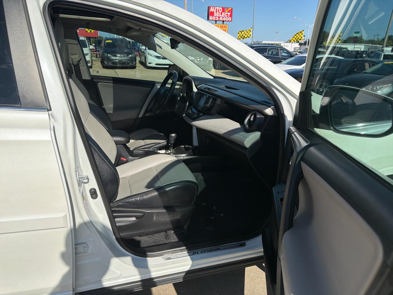 Toyota RAV4 Limited FWD (Natl) 2017