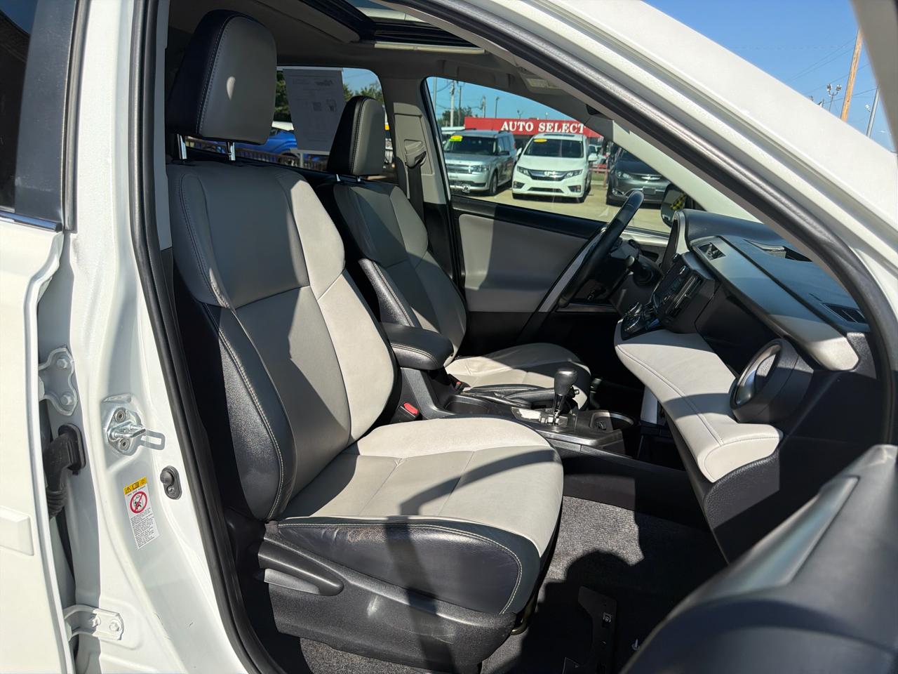 Toyota RAV4 Limited FWD (Natl) 2017