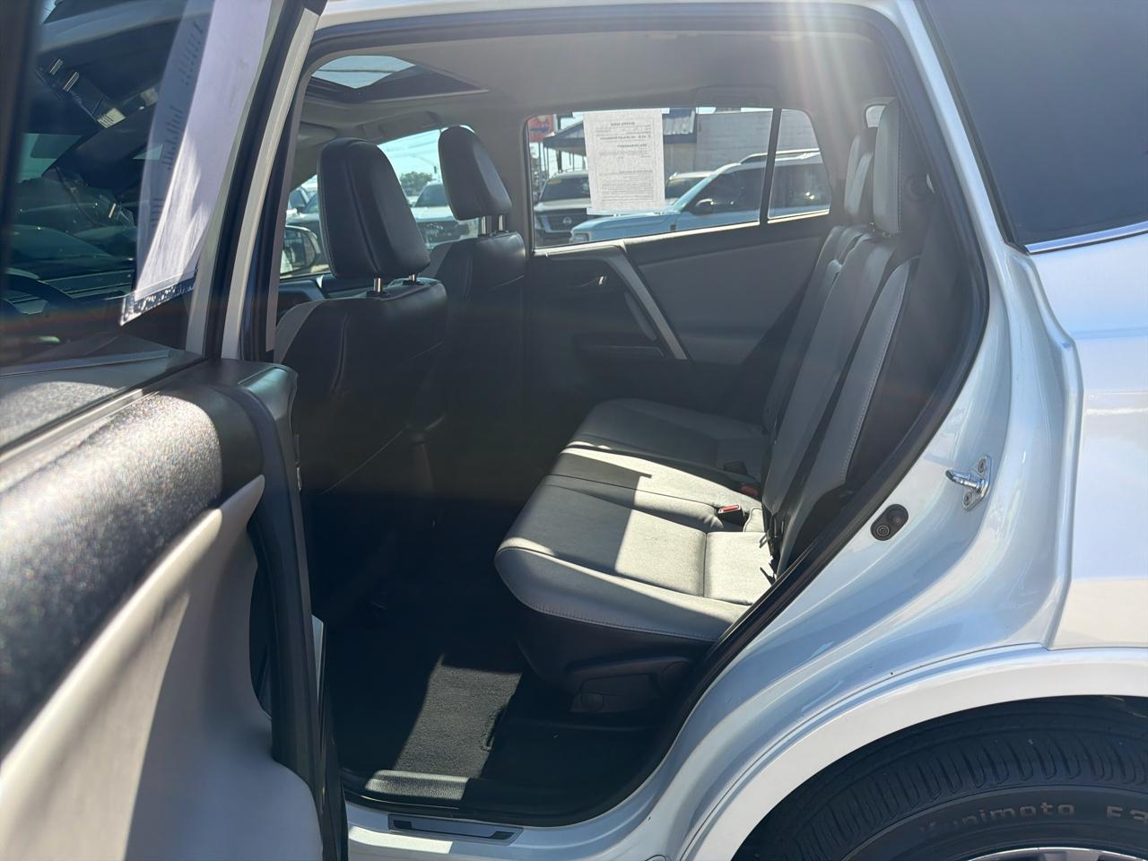 Toyota RAV4 Limited FWD (Natl) 2017